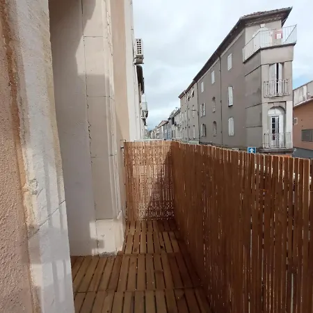 Aux Portes D'ales - Centre Apartment